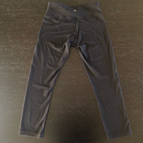 Lululemon Cropped Wunder Under Leggings - Picture 2 of 2